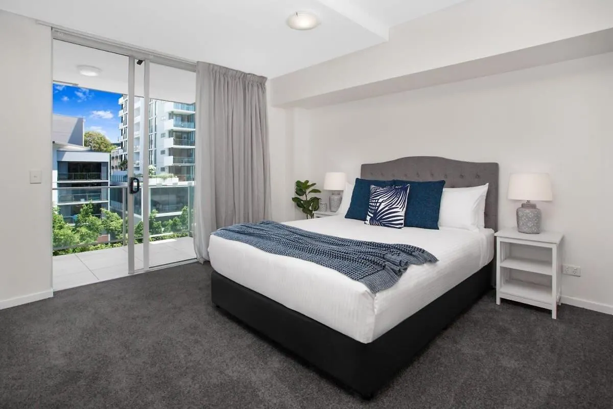 2-Bed Near Brisbane Cbd With Pool Sauna & Bbq