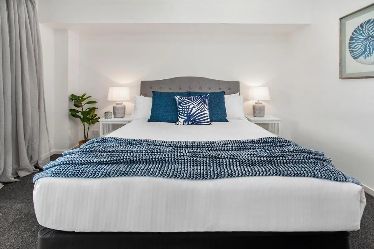 2-Bed Near Brisbane Cbd With Pool Sauna & Bbq 0*,